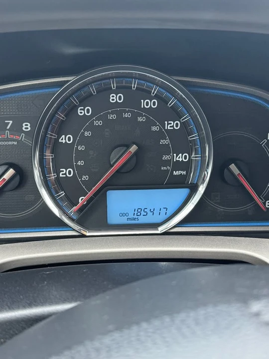 2013 Toyota RAV4 4th Gen - Image 6 of 15