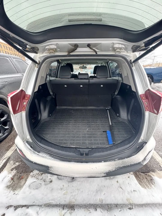 2013 Toyota RAV4 4th Gen - Image 7 of 15