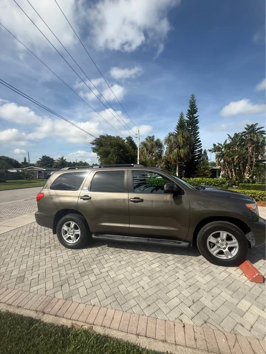 2013 Toyota Sequoia 2nd Gen - Image 5 of 18