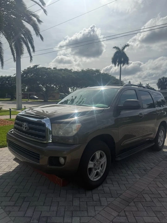 2013 Toyota Sequoia 2nd Gen - Image 3 of 18