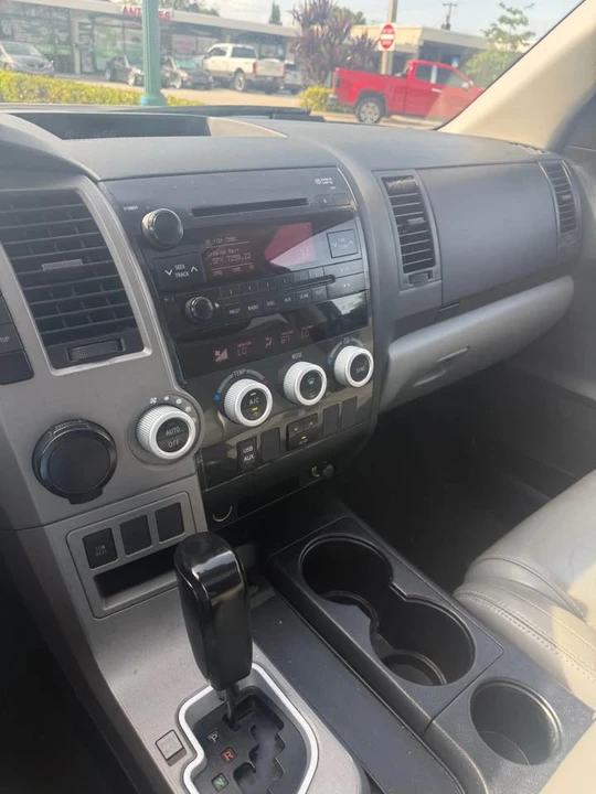 2013 Toyota Sequoia 2nd Gen - Image 13 of 18