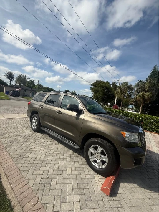 2013 Toyota Sequoia 2nd Gen - Image 4 of 18