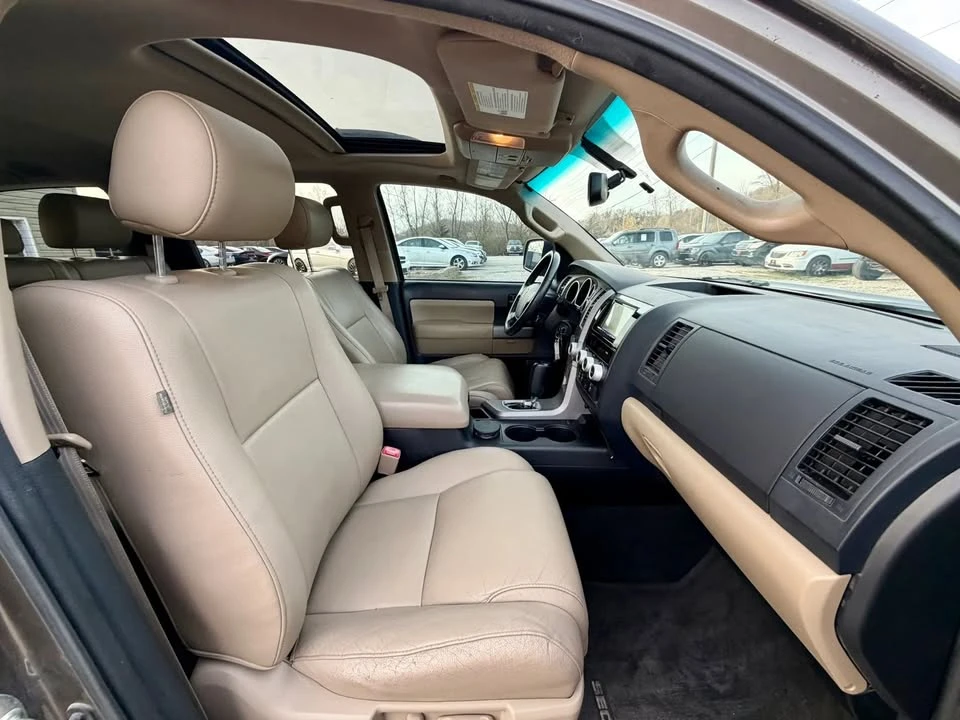 2013 Toyota Sequoia 2nd Gen - Image 15 of 17