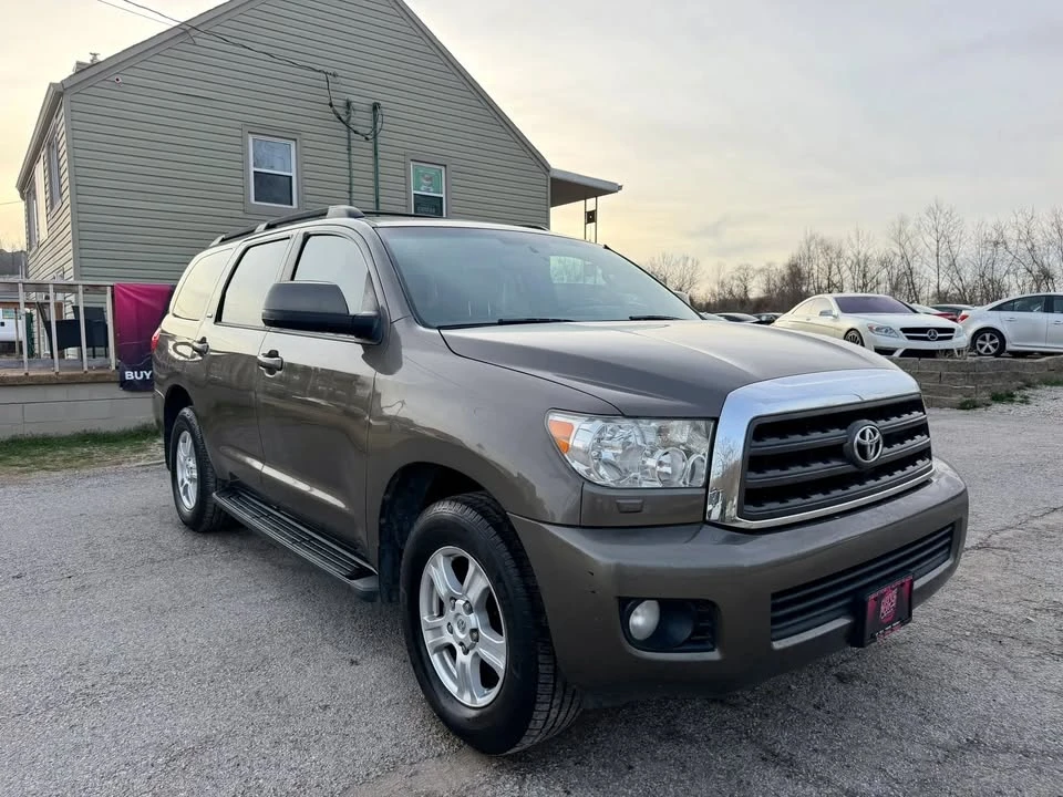 2013 Toyota Sequoia 2nd Gen - Image 3 of 17