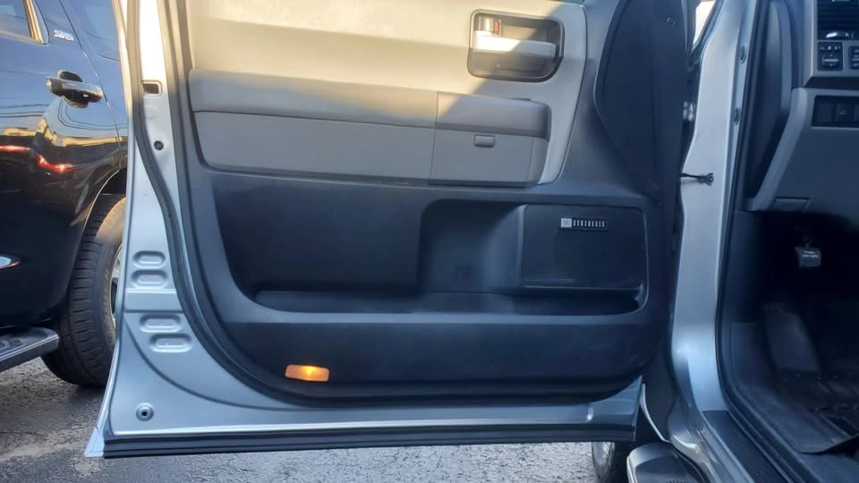 2013 Toyota Sequoia 2nd Gen - Image 9 of 20