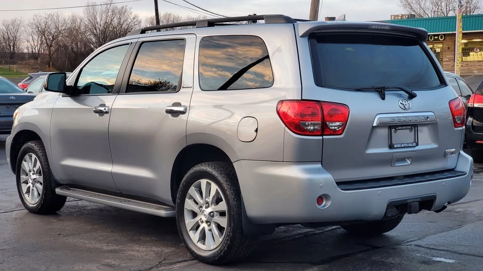 2013 Toyota Sequoia 2nd Gen - Image 3 of 20