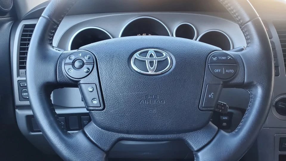2013 Toyota Sequoia 2nd Gen - Image 6 of 20