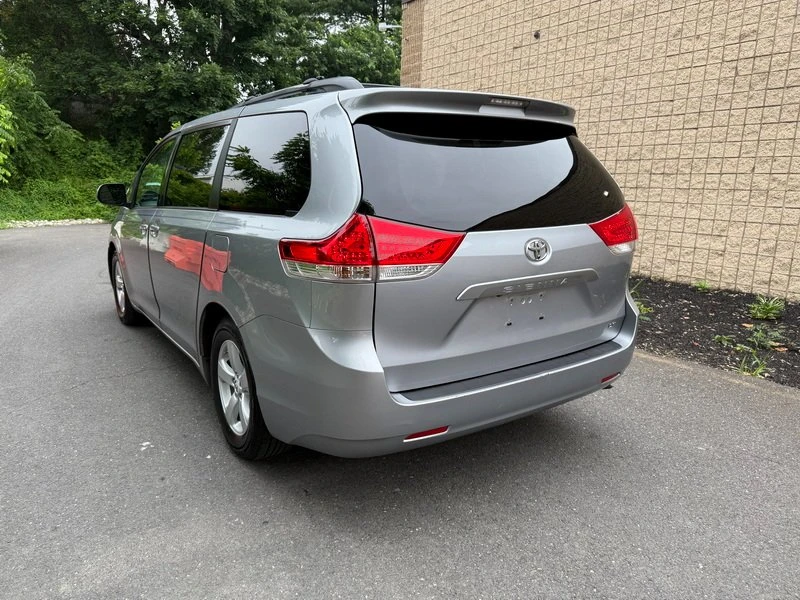2013 Toyota Sienna 2nd Gen - Image 4 of 18
