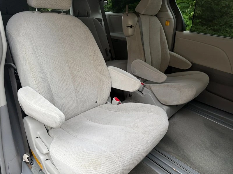 2013 Toyota Sienna 2nd Gen - Image 13 of 18