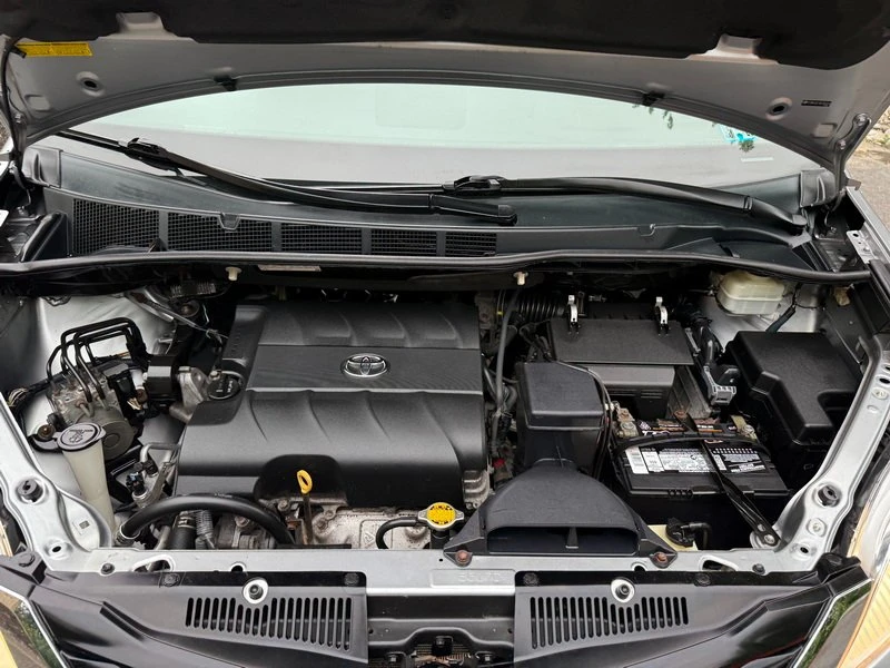 2013 Toyota Sienna 2nd Gen - Image 9 of 18