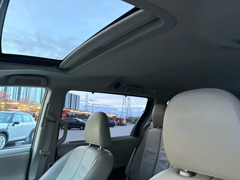 2013 Toyota Sienna 3rd Gen - Image 14 of 20
