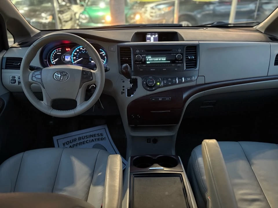 2013 Toyota Sienna 3rd Gen - Image 15 of 20