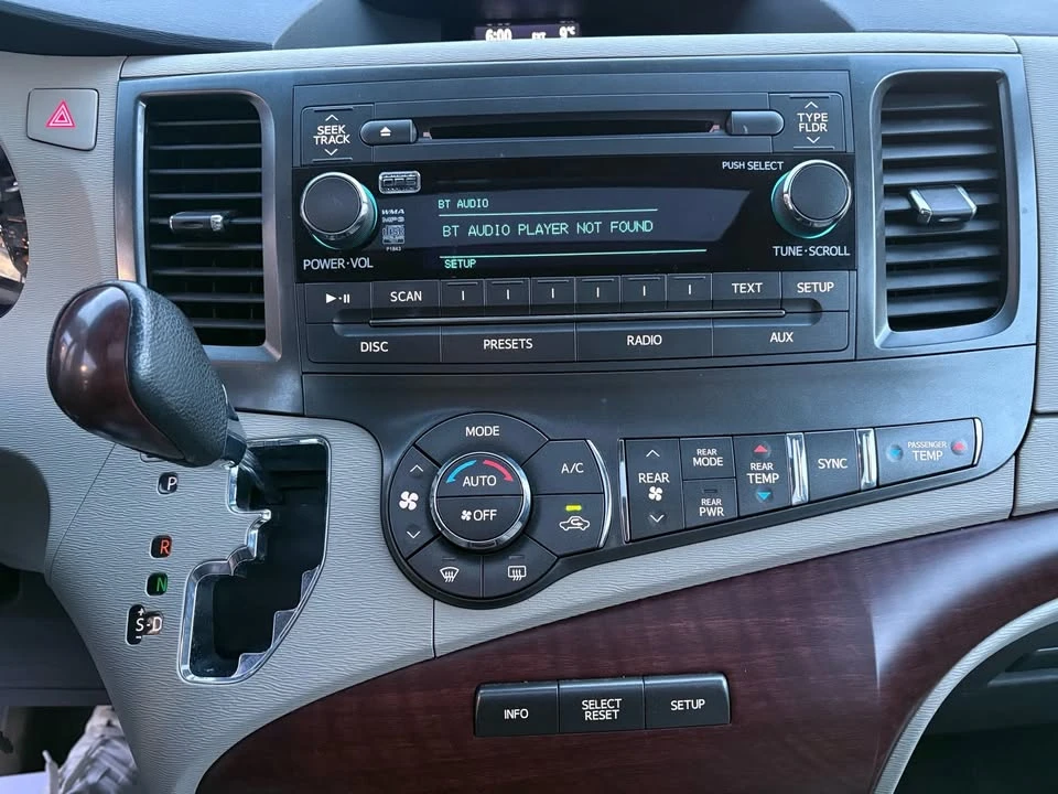 2013 Toyota Sienna 3rd Gen - Image 20 of 20