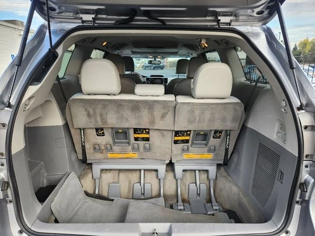 2013 Toyota Sienna 3rd Gen - Image 11 of 20