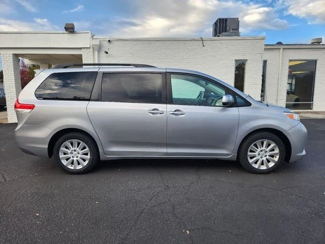 2013 Toyota Sienna 3rd Gen - Image 6 of 20