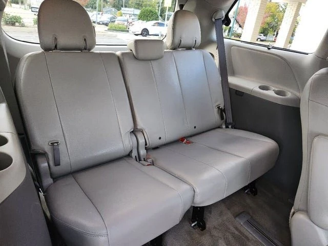 2013 Toyota Sienna 3rd Gen - Image 13 of 20
