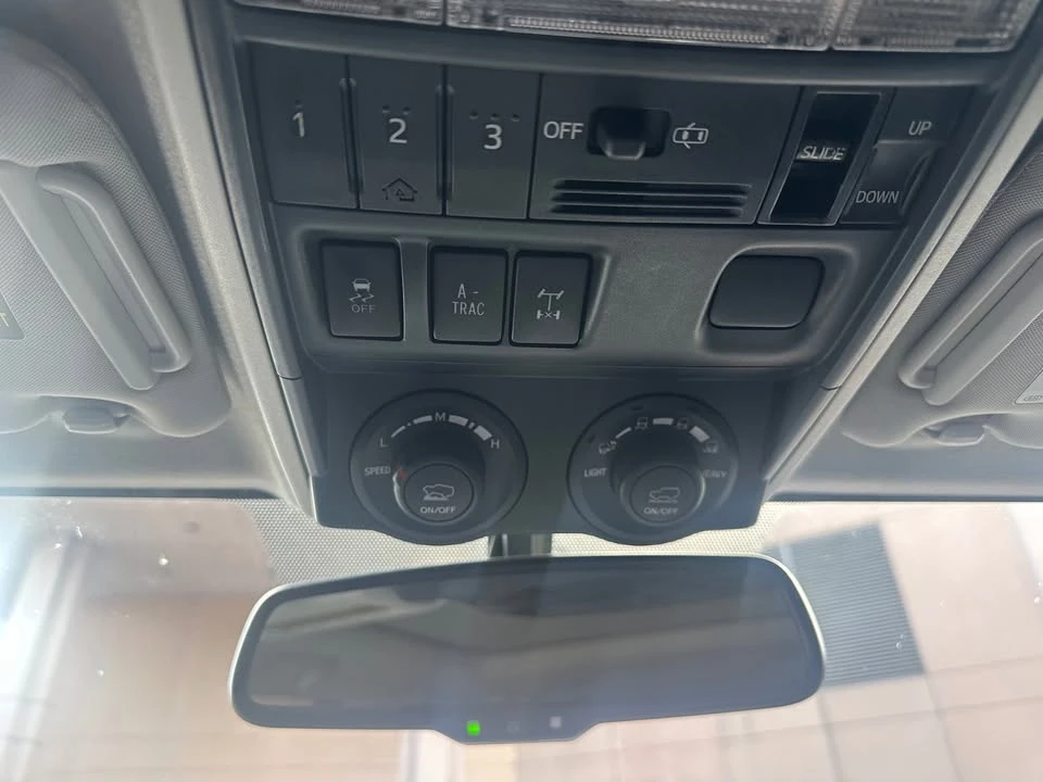2013 Toyota 4Runner 5th Gen - Image 4 of 10