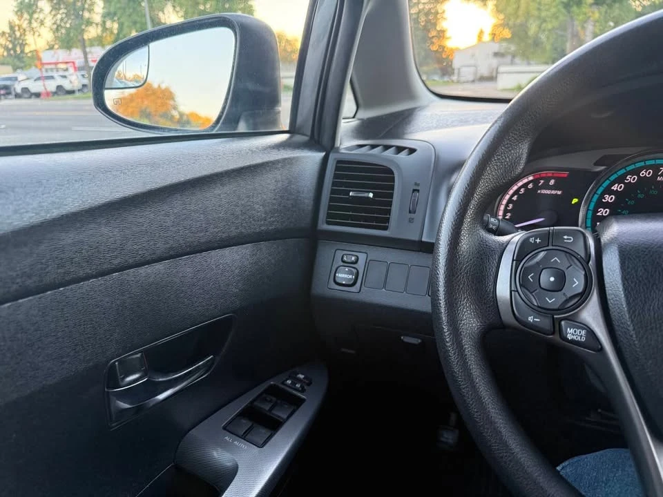 2013 Toyota Venza - Image 17 of 19