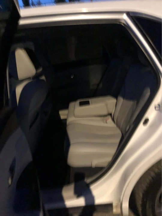 2013 Toyota Venza - Image 10 of 16