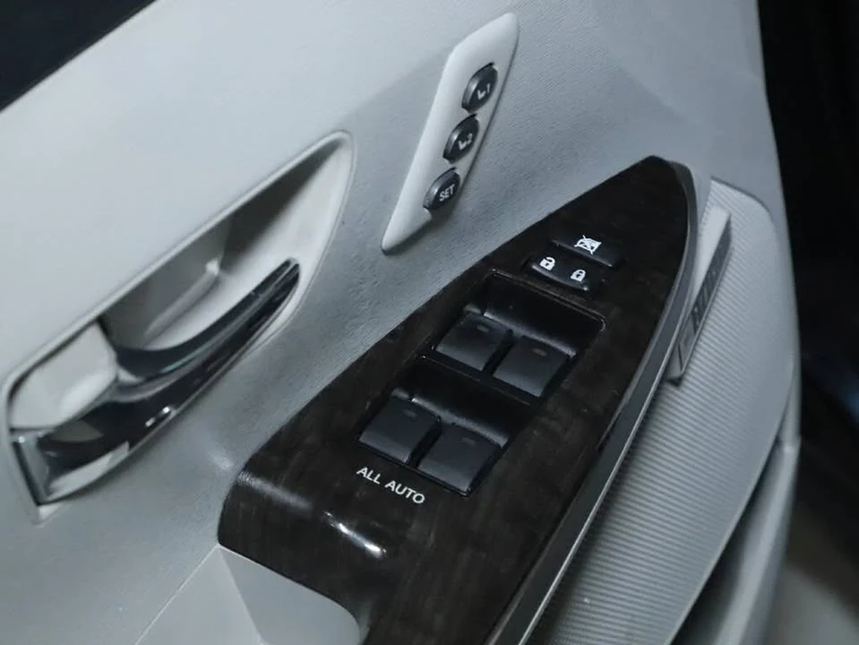 2013 Toyota Venza - Image 17 of 20