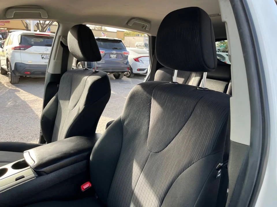 2013 Toyota Venza - Image 18 of 20