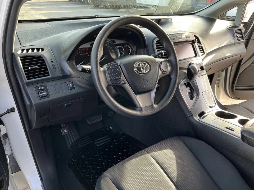 2013 Toyota Venza - Image 16 of 20