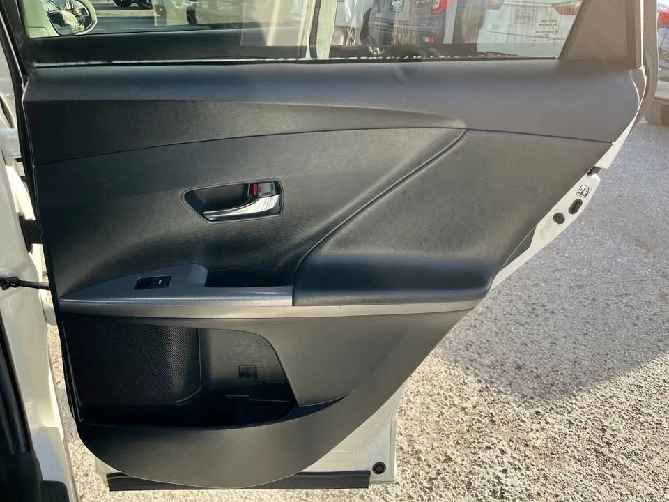 2013 Toyota Venza - Image 15 of 20