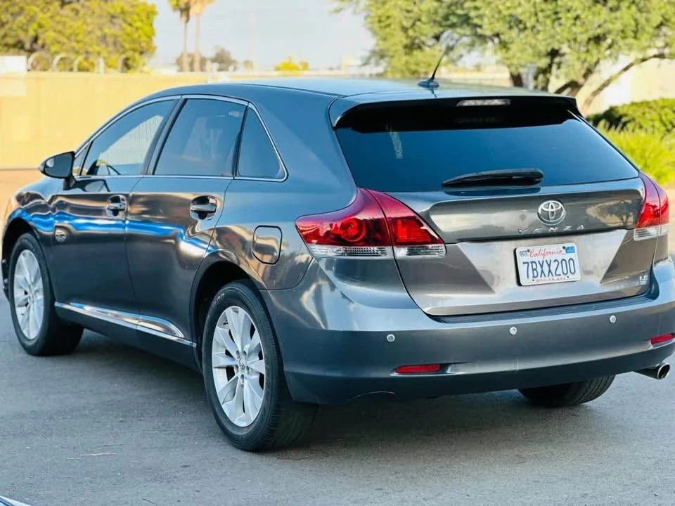 2013 Toyota Venza - Image 2 of 17
