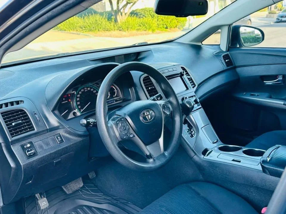 2013 Toyota Venza - Image 13 of 17