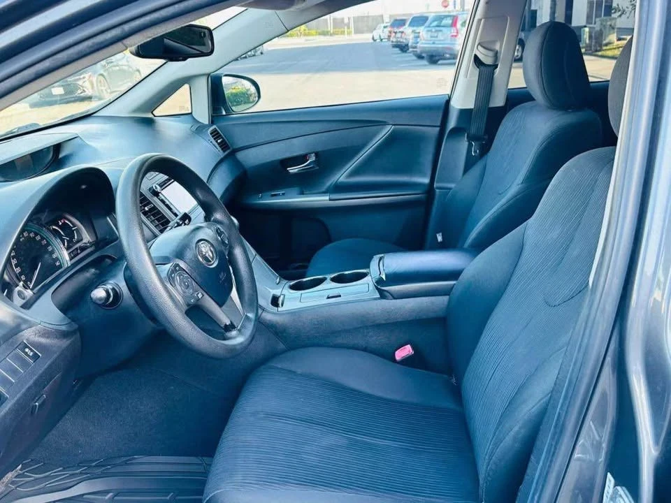 2013 Toyota Venza - Image 3 of 17