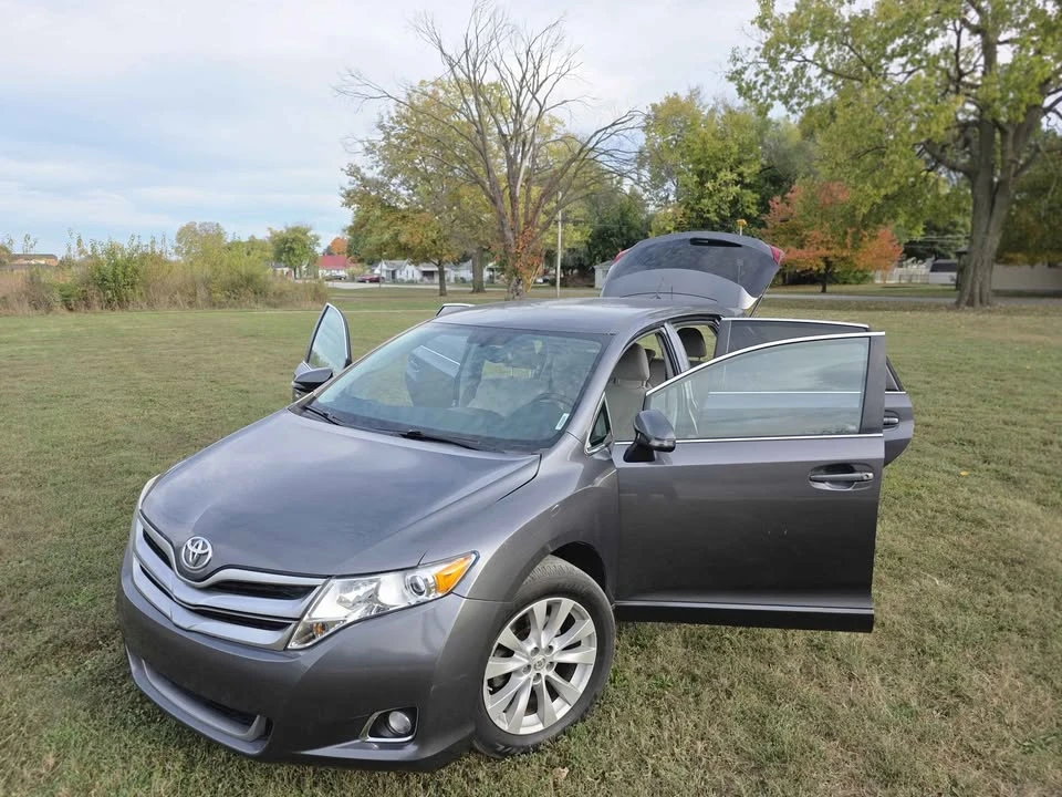 2013 Toyota Venza - Image 6 of 10