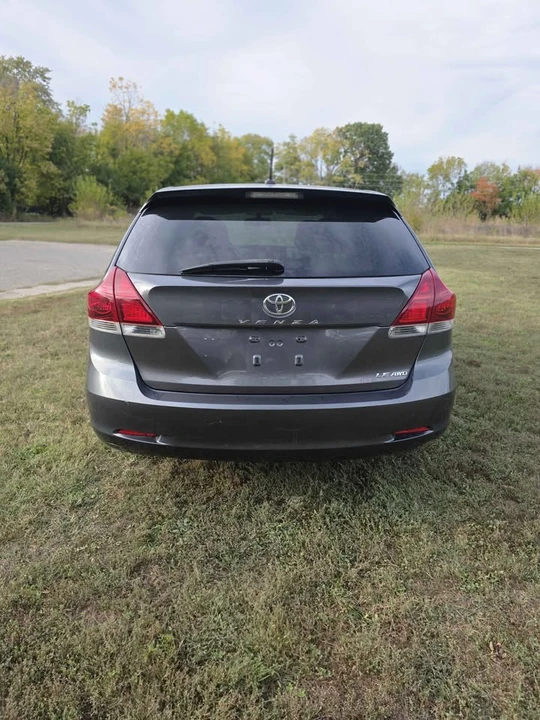 2013 Toyota Venza - Image 2 of 10