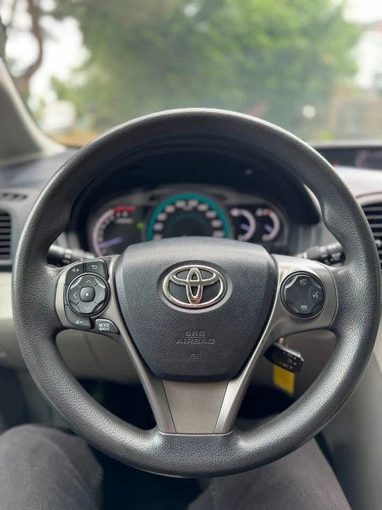 2013 Toyota Venza - Image 13 of 18