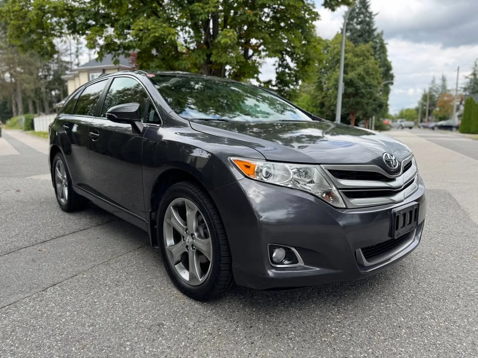 2013 Toyota Venza - Image 8 of 18