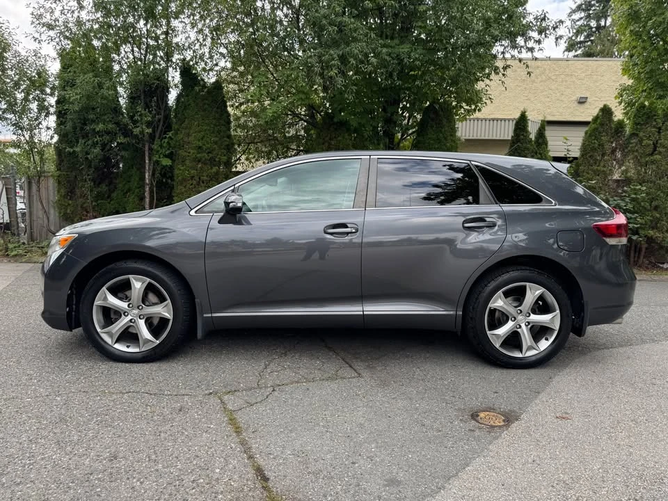 2013 Toyota Venza - Image 3 of 18