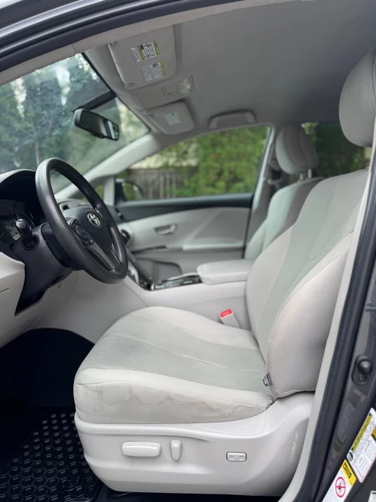2013 Toyota Venza - Image 12 of 18