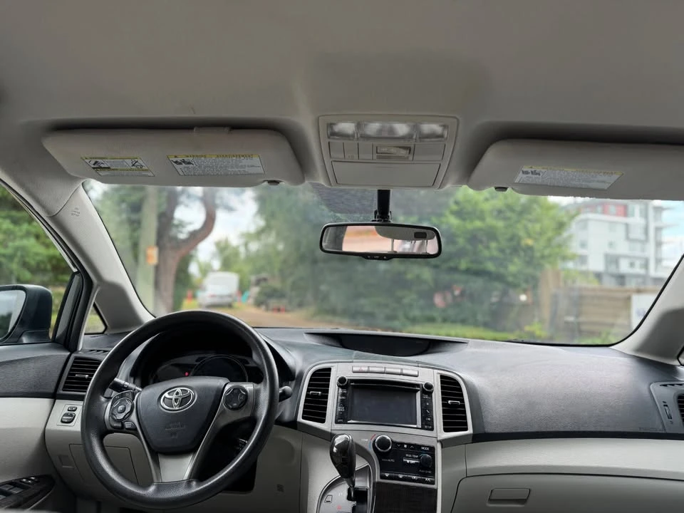 2013 Toyota Venza - Image 11 of 18