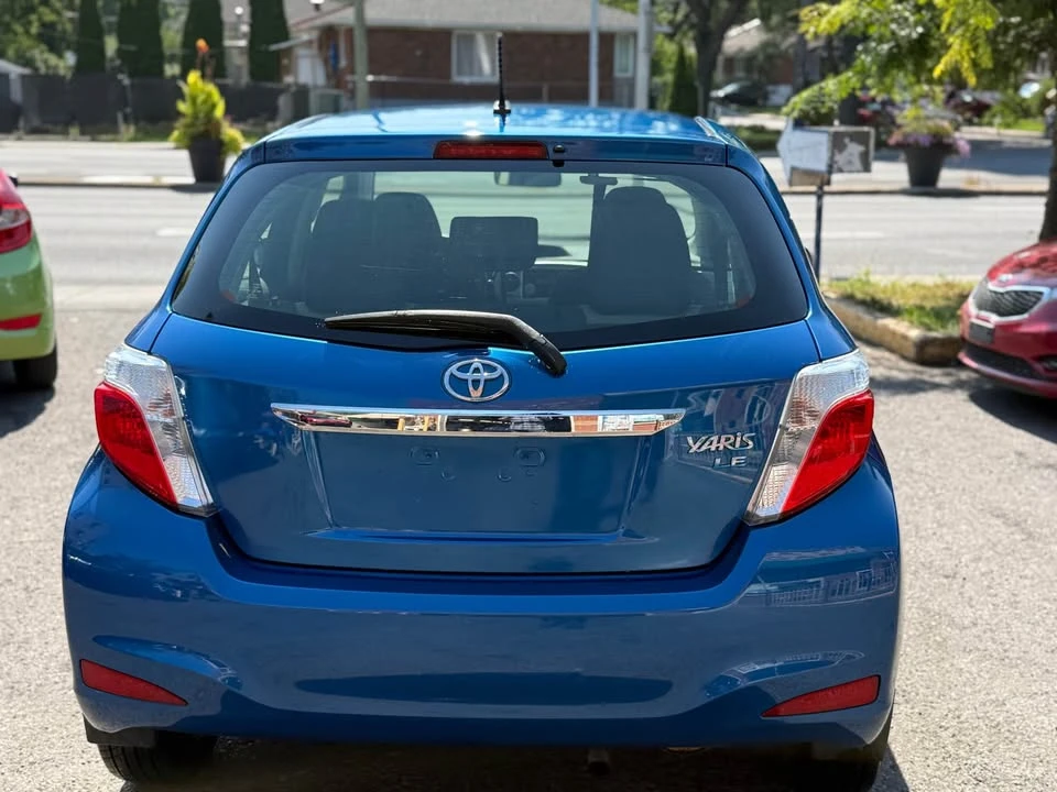2013 Toyota Yaris - Image 9 of 17