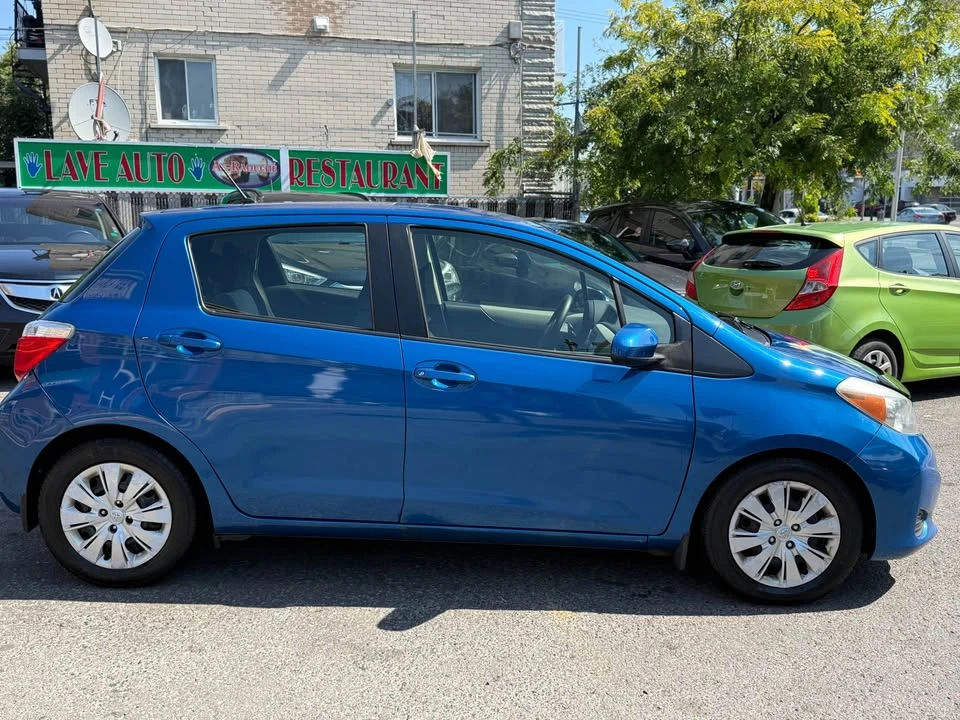 2013 Toyota Yaris - Image 2 of 17