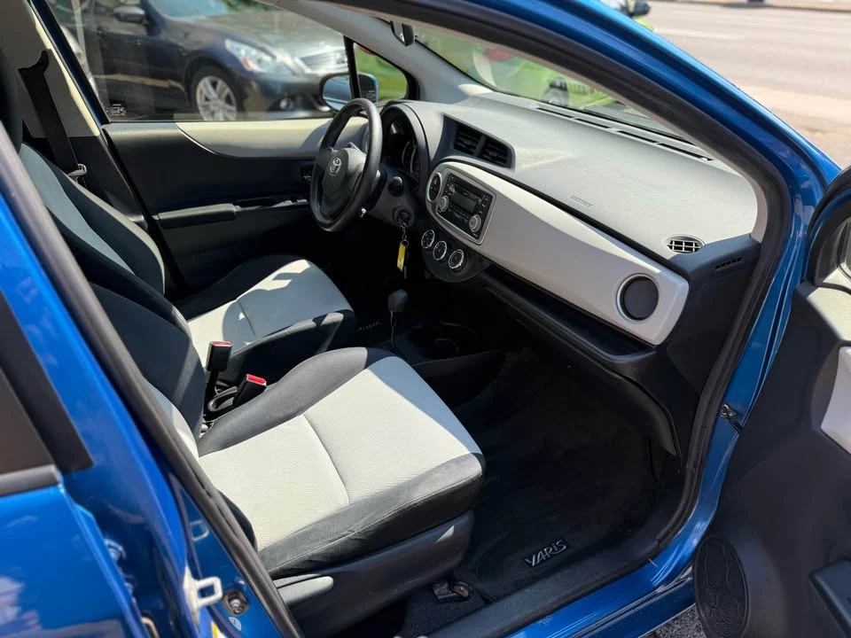 2013 Toyota Yaris - Image 12 of 18