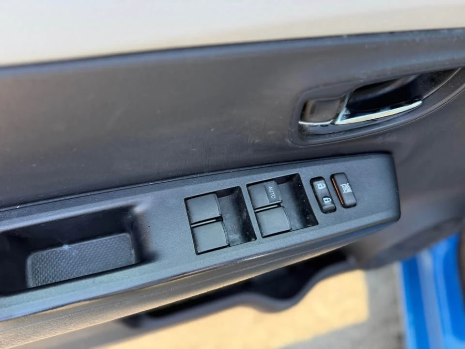 2013 Toyota Yaris - Image 14 of 17