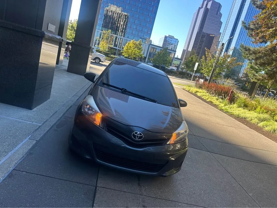 2013 Toyota Yaris - Image 2 of 15