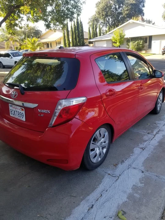 2013 Toyota Yaris - Image 6 of 11
