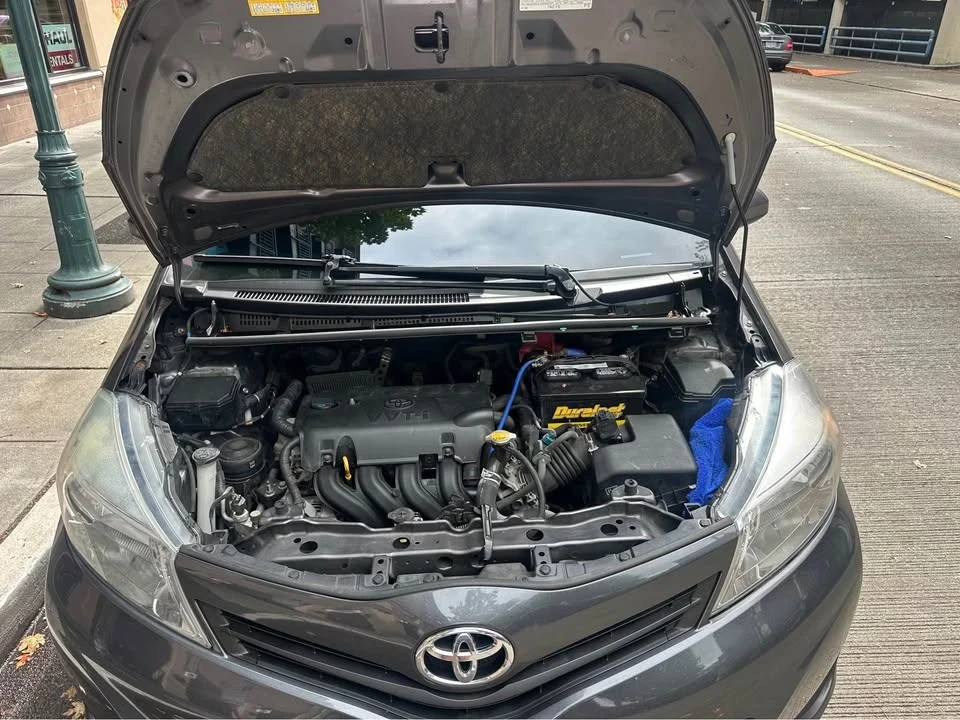 2013 Toyota Yaris - Image 8 of 15