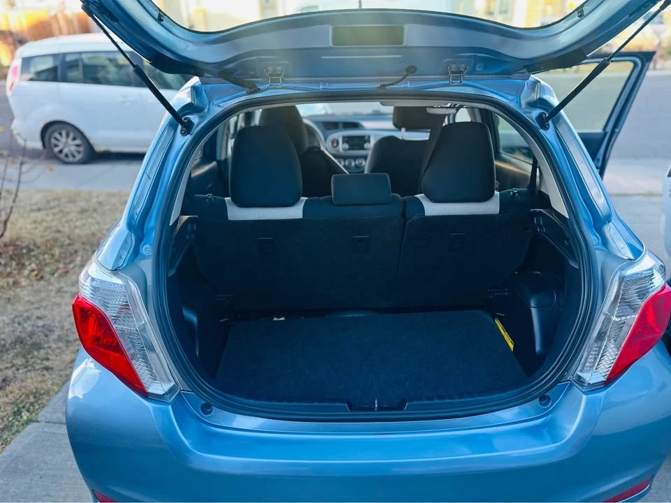 2013 Toyota Yaris - Image 11 of 14