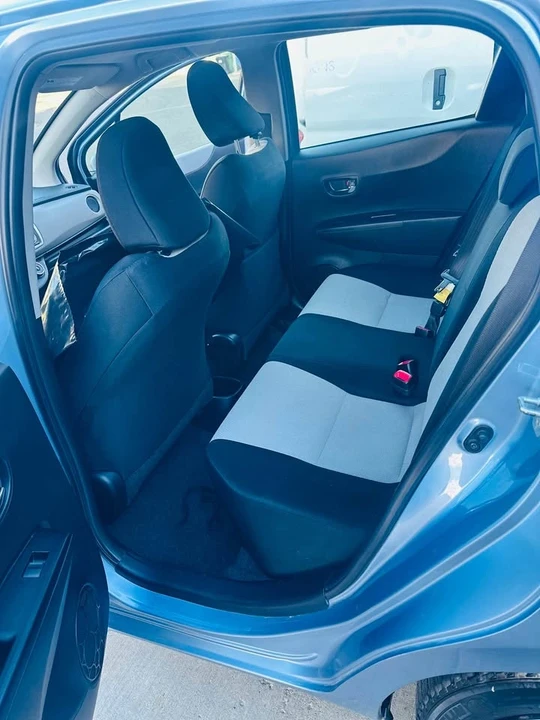 2013 Toyota Yaris - Image 13 of 14