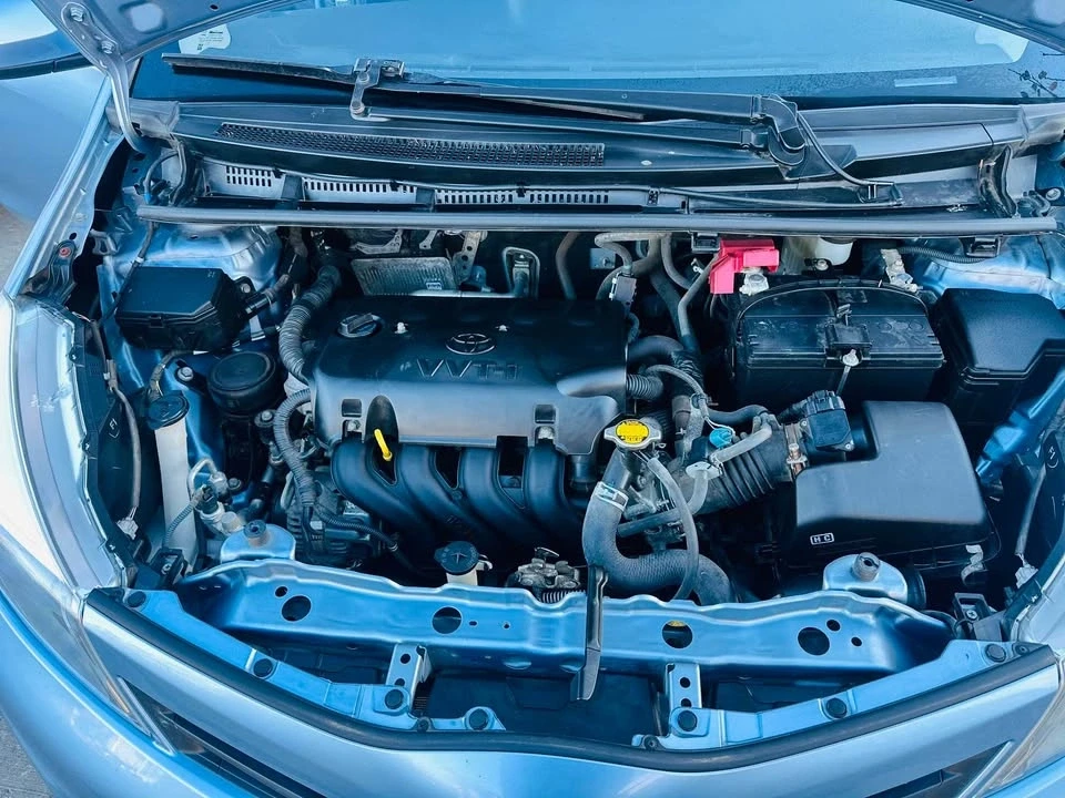 2013 Toyota Yaris - Image 9 of 14