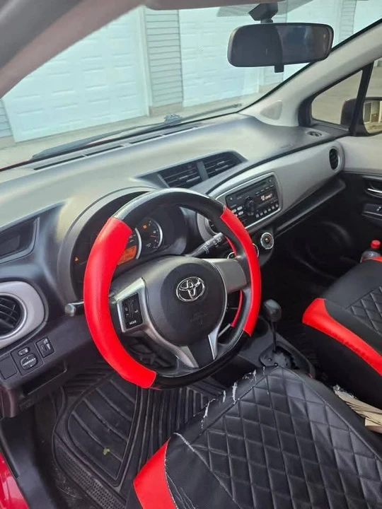 2013 Toyota Yaris - Image 2 of 3