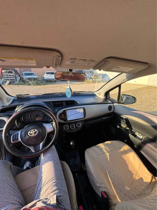 2013 Toyota Yaris - Image 6 of 7