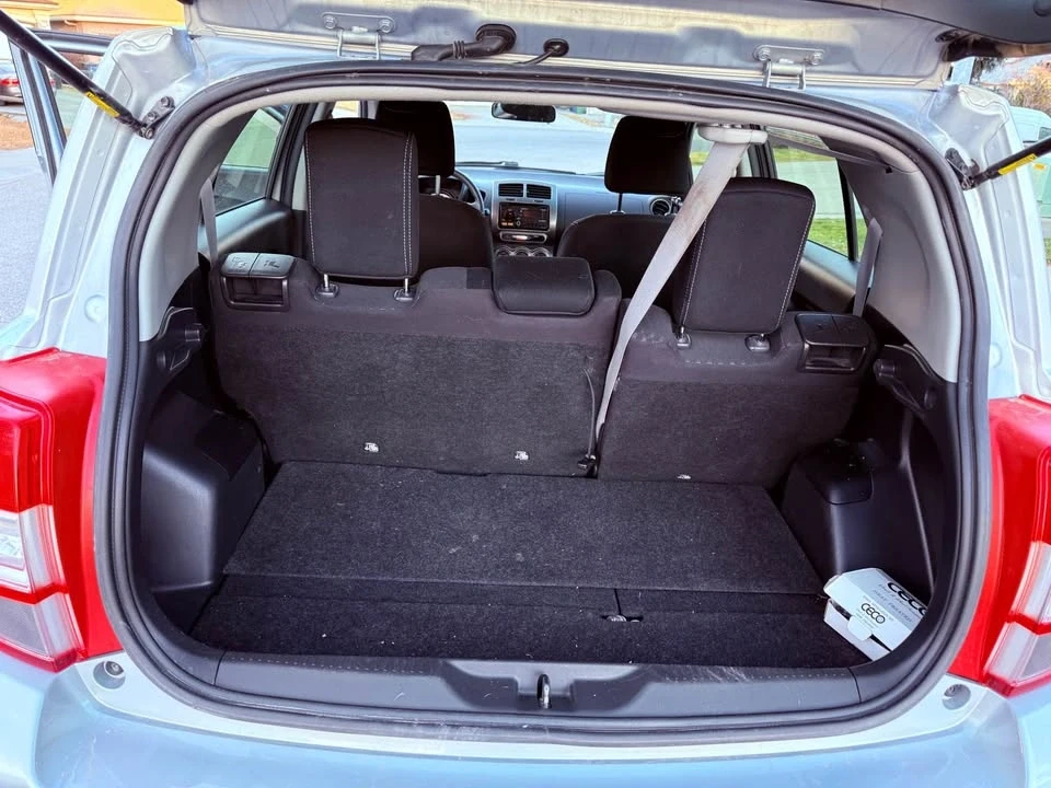 2013 Toyota Yaris - Image 9 of 11